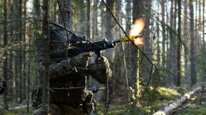 NATO v Nórsku odštartovalo cvičenie Trident Juncture, najrozsiahlejšie od konca studenej vojny. Mongoloidné opice plačú.