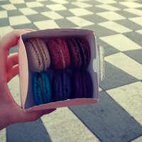 Macarons.