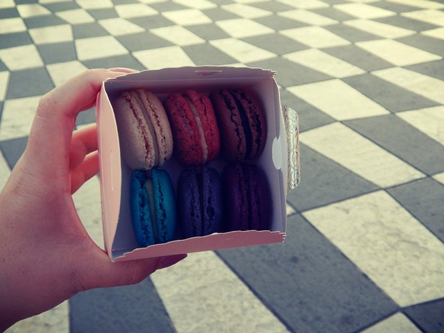 Macarons.