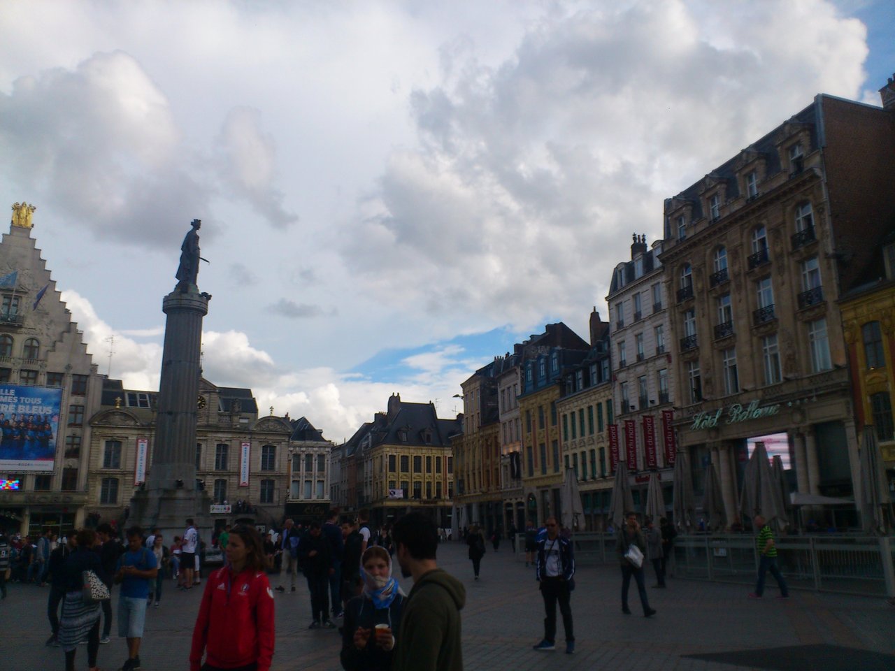 Lille - škoda že sme tam neboli dlhšie :( iba asi 40 minut no aj tak je to nadherne mesto a som rád že som tam bol :)