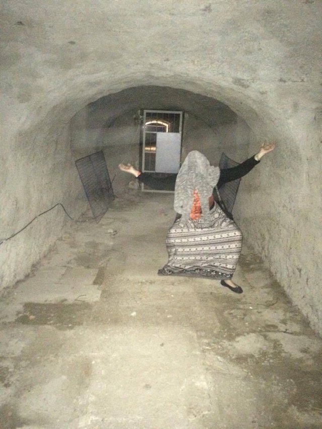 mam celkom divne napady ked som opita. pood podme si nieco dat.. niee ja ostanem tuto v tomto podchode v tme strasit ludii