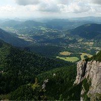 Ešte ráno v tomto raji, 
teraz bohužiaľ v BA kraji.
Stredné slovensko chýbaš