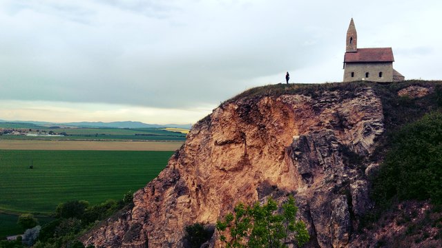 Vonku dávno svetlo, ale nám sa ešte nechce spať