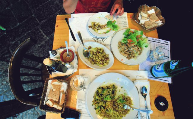 A este jedna actual spomienkova foto z archivu, Neapolska restauracia Amico Bio