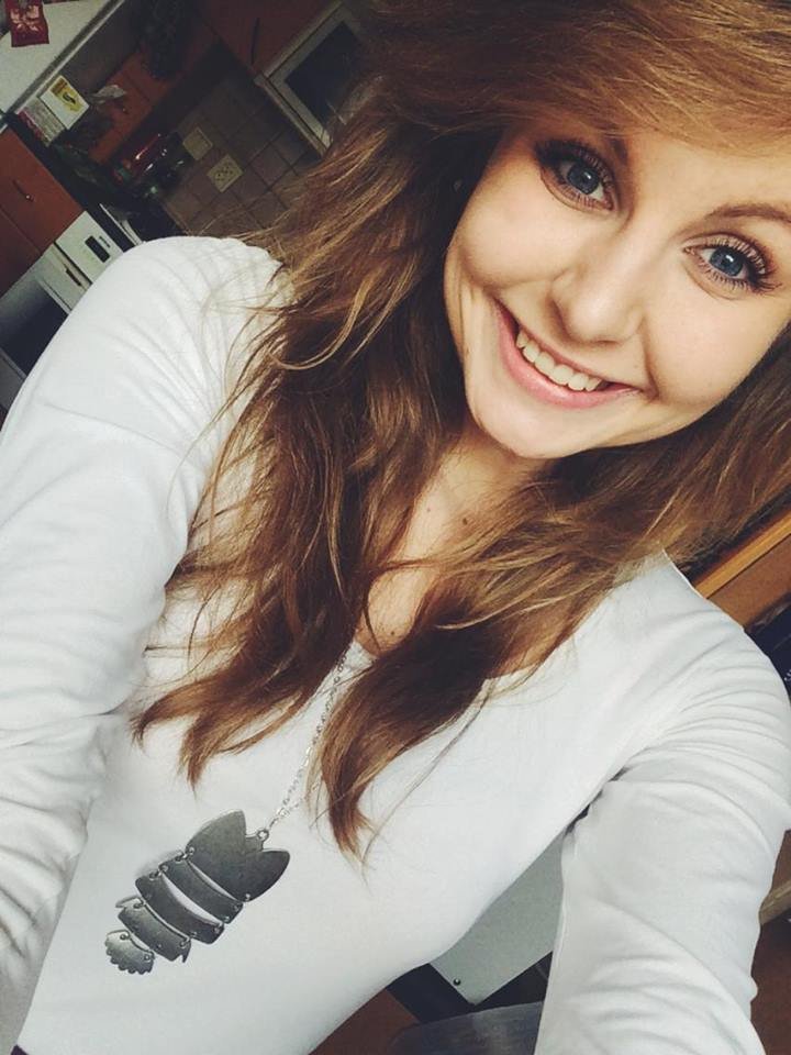 http://thenoela.blogspot.sk/
Prečítajte si niečo :D
