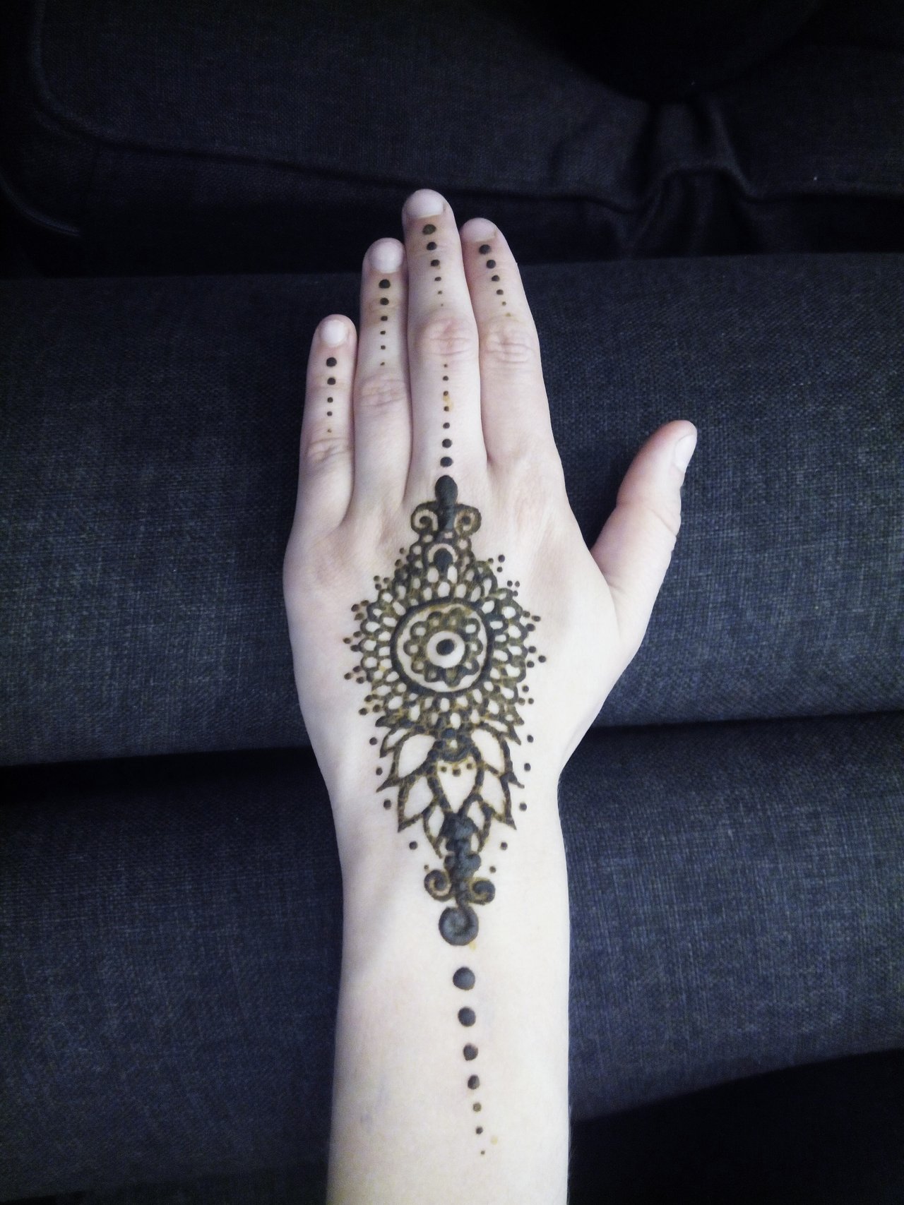 Včerajšia henna s krásnou @Amikadze :-) 