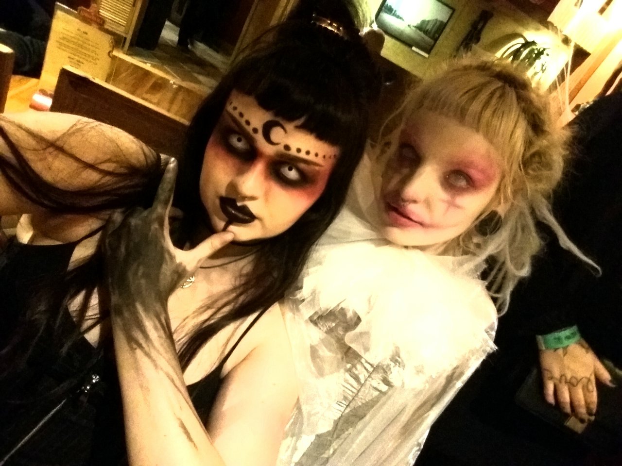 Halloween :-D stretla som tuto príšerku