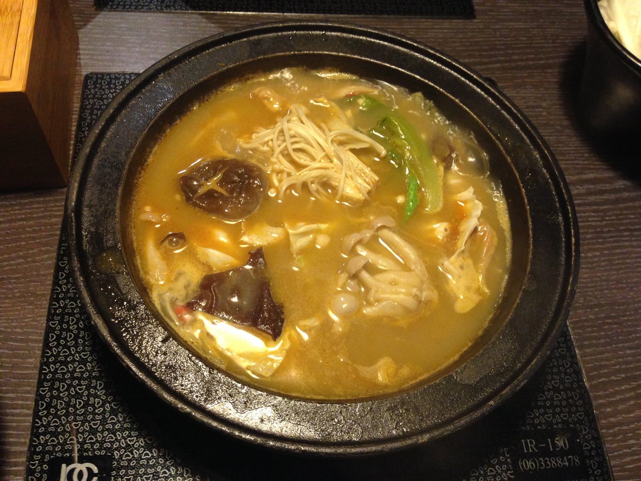 Vegetarianske hribove nudle v Japonskej restike. Najst takuto kombinaciu je ako najst jednorozca.