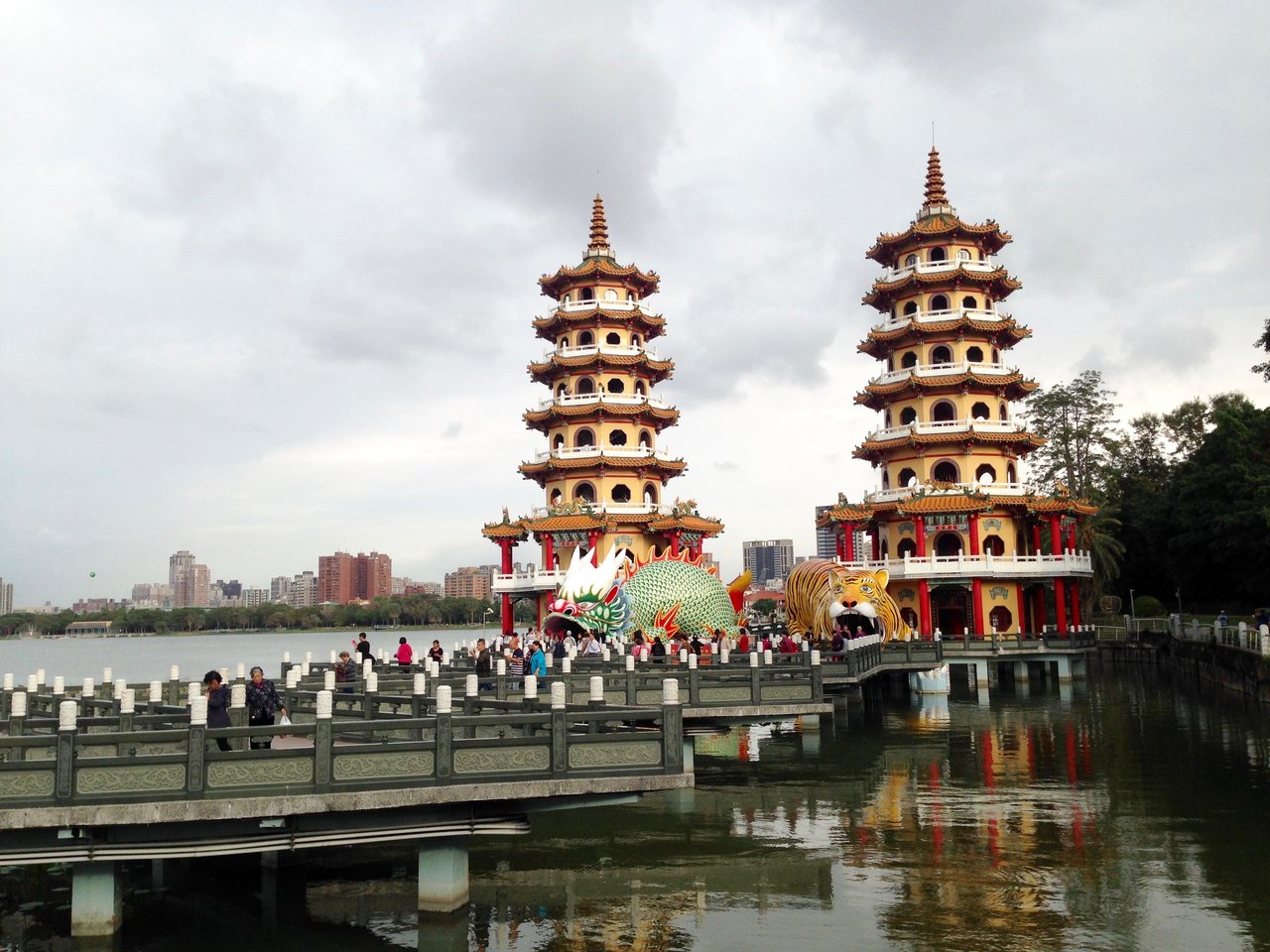 Tiger and dragon pagodas