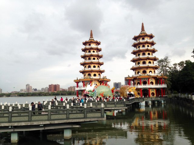 Tiger and dragon pagodas