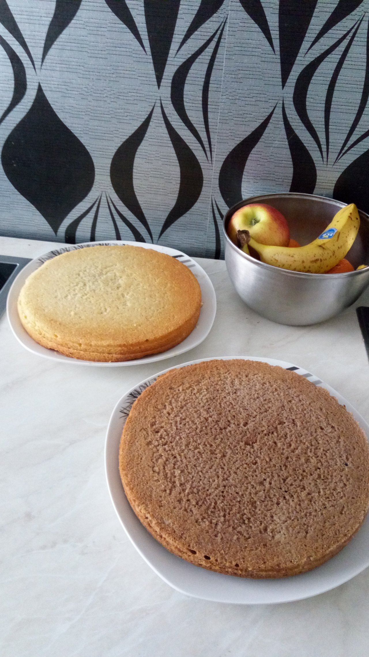 Dnes prvý x pečiem tortu pre niekoho cudzieho :) strašne sa z toho teším :D :D
