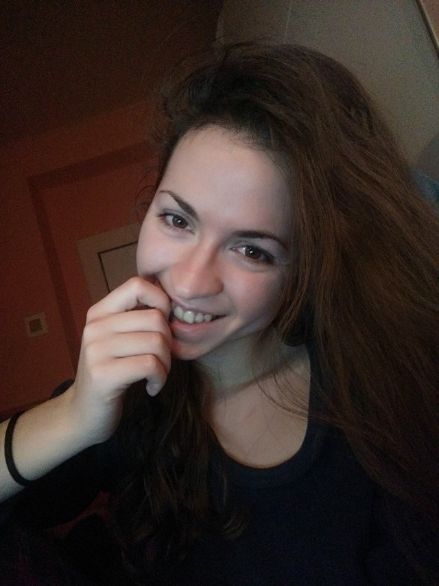 Jedna aktuálna. No make up, only dobrá nálada a pyžamo :D