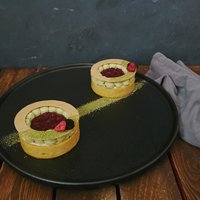 Tartaletky s matcha čajom, bielou čokoládou a bobuľovým ovocím :)