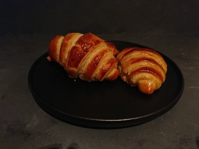Prvé croissanty :) 
