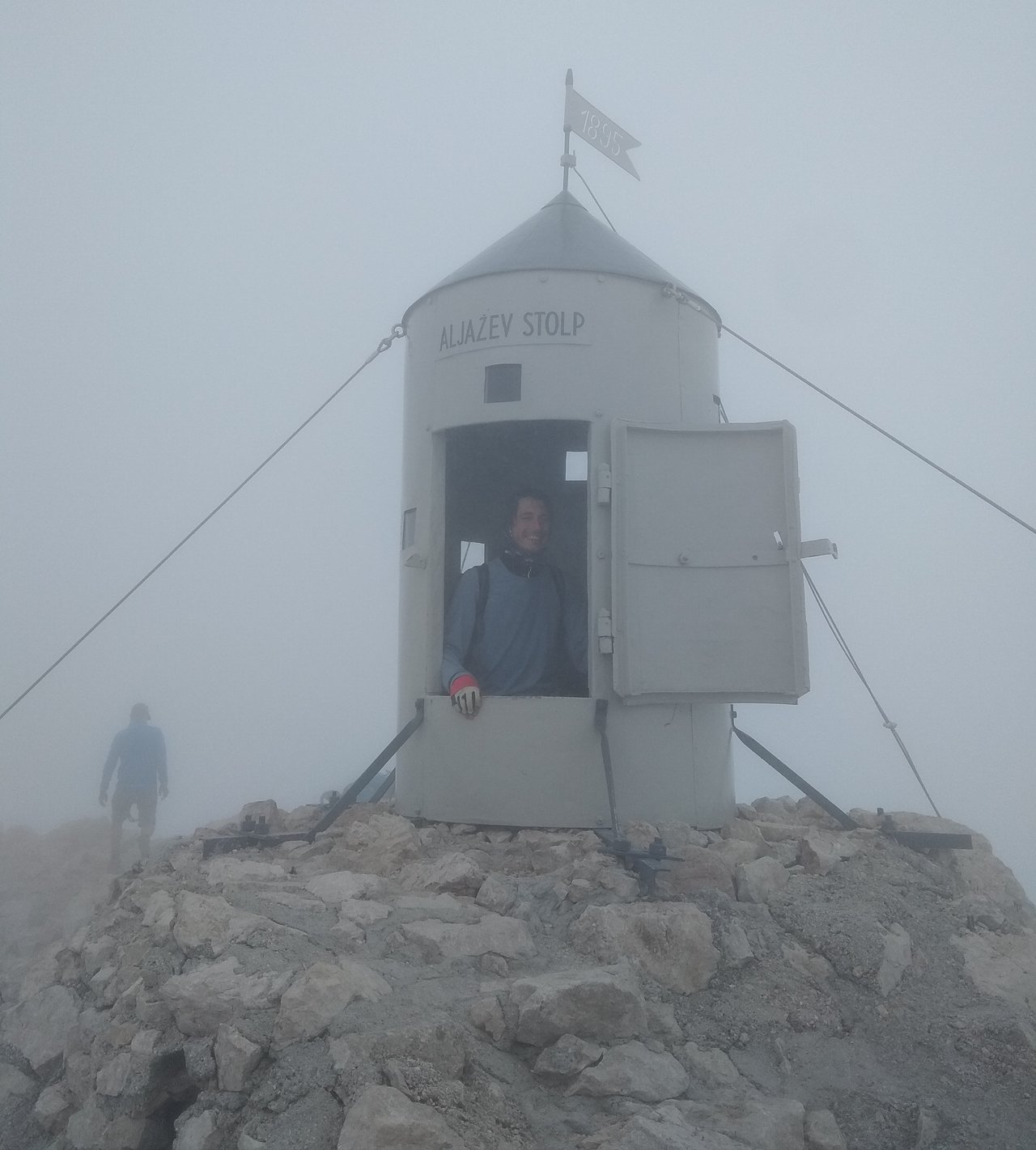 Najlepšie z túry na Triglav bolo, že v tom nečase nik z nás neprišiel k ujme. 