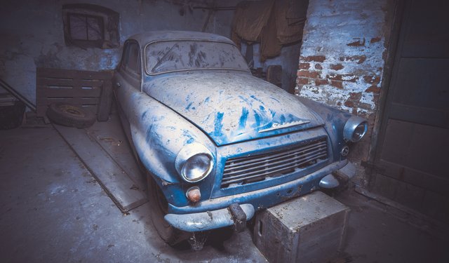 nález v opustenej stodole, je to octavia z roku 1964, v živote som si nemyslel že niečo takéto raz pri urbexe nájdem 