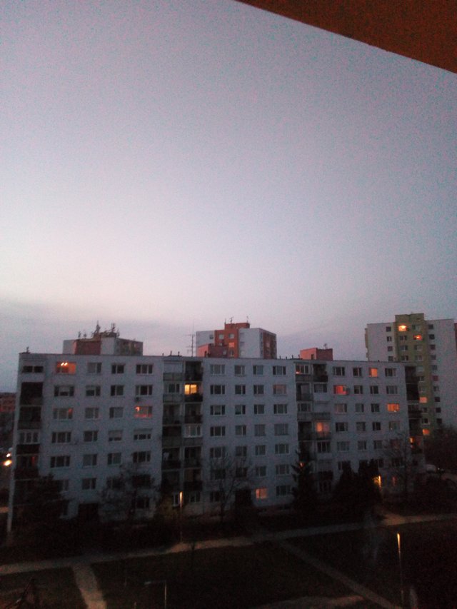 Pomaham stahovat a je tu vyhlaaad 