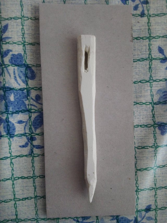 Sice som 15centov nenasla,ale nasla som otcovu DIY ihlu co vyzera ako z praveku. 