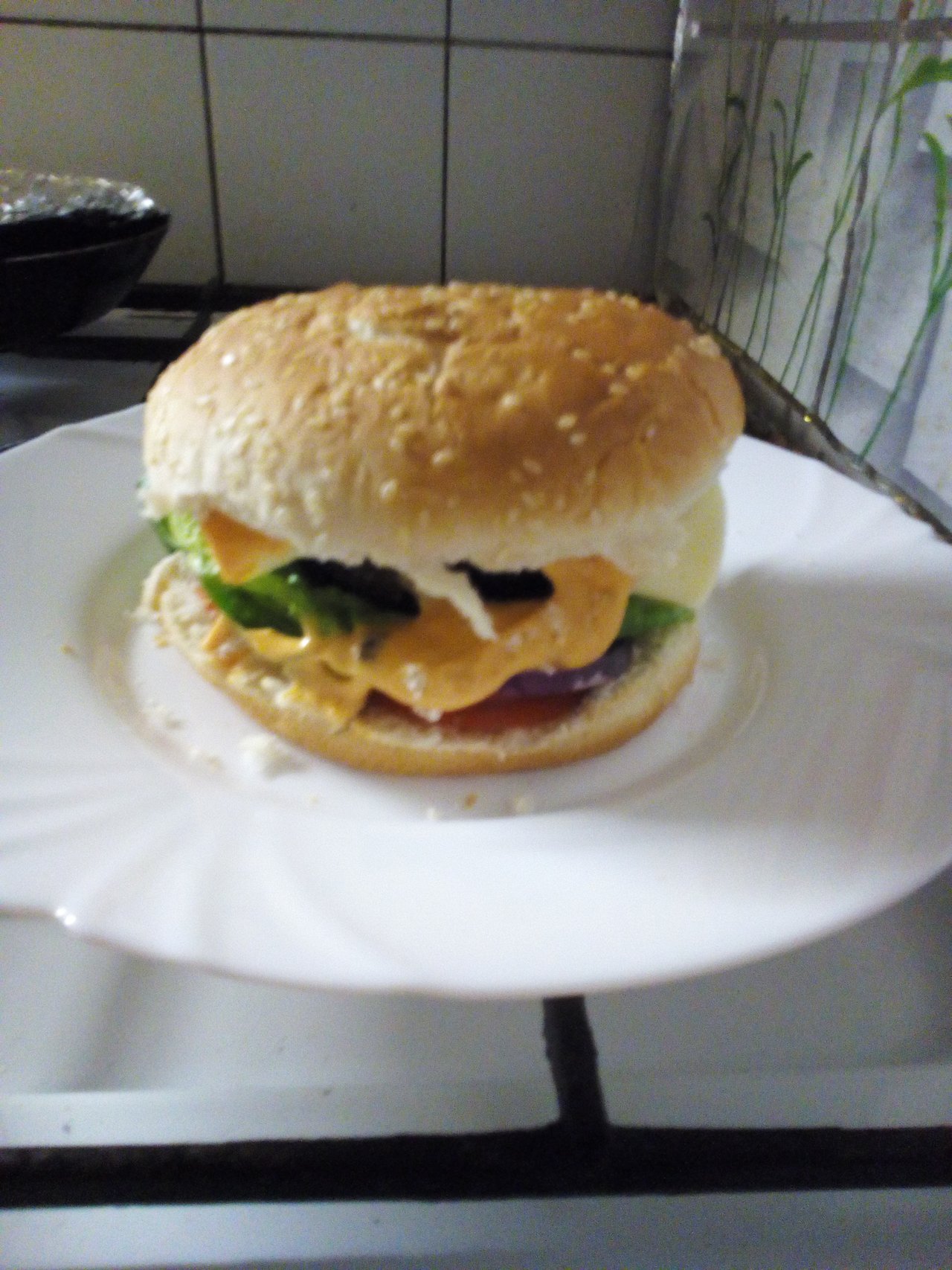 Nespiaca vyrobila super hurger! :3 