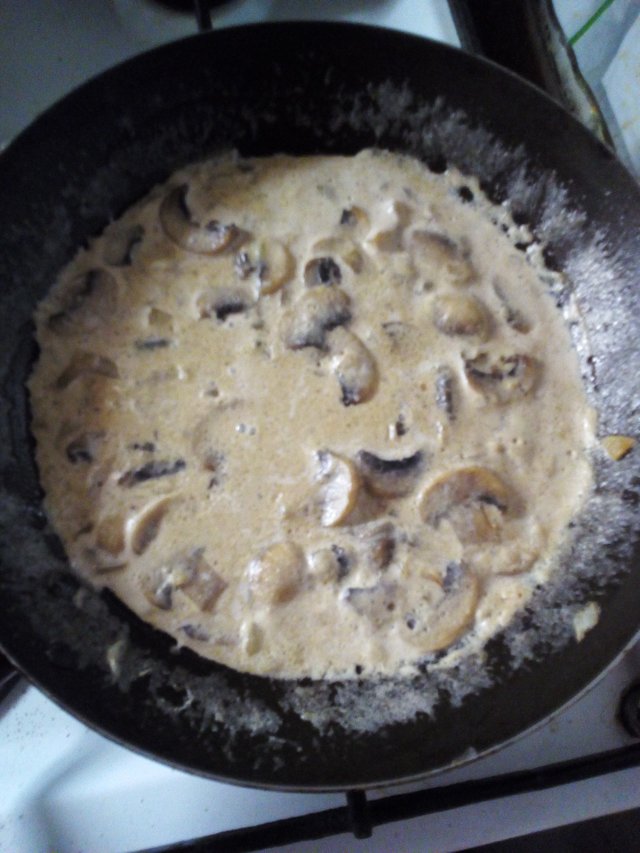 Urobila som tazko vegansku zranicu... Len vyzera jak keby to uz niekto jedol... 