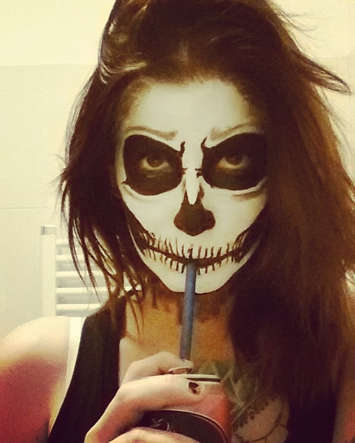 Skull makeup ;) 
https://www.facebook.com/Nikkysblog/