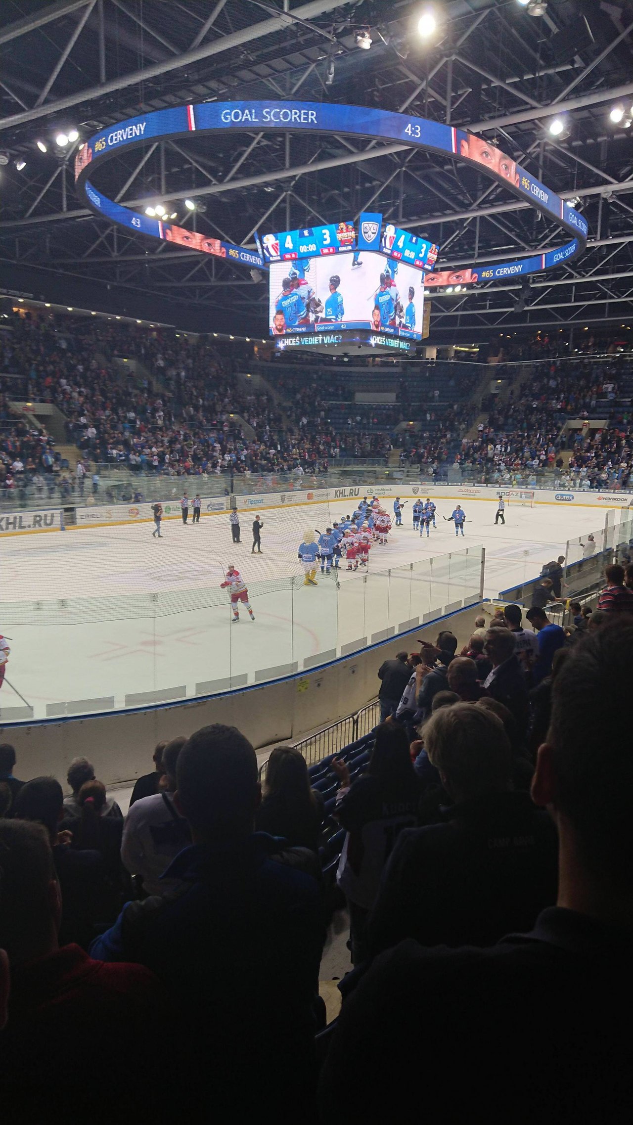 Super zápas, ktorý sa niesol v skvelej vybičovanej atmosfére, s veľmi dôležitým víťazstvom proti tak nepríjemnému súperovi. Ani chvíľu som sa nenudil :). Gól do šatne sekundu pred sirénou najlepší :D.