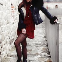 http://www.laurinstyle.com/2016/11/bordeaux-dress.html