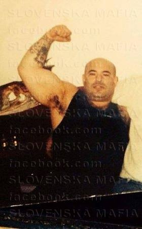 Mam velky biceps?