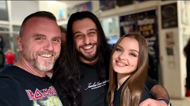 Tu sme si zabehli na Lacuna Coil do Zlína. Vždy keď pozerám na tú fotku, tak som úplne šťastná, všetci sme boli v super nálade a mali tam fajnové pivko <3