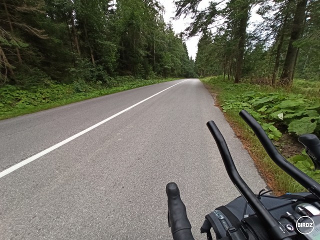 Orava - vždy ma vie prekvapiť ako nepríjemné počasie tu môže byť. Koniec augusta, ja v spacáku spím na stole v altánku a ono je 4.3°C.