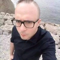 Pekny som? Ja sa sam sebe velmi pacim, zeny sa za mnou stale otacaju!
