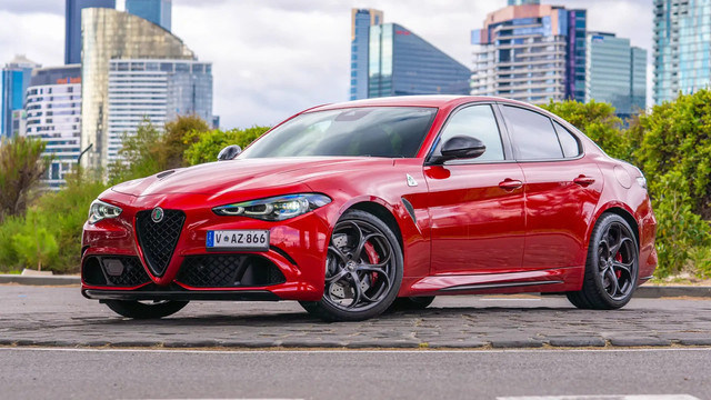 Alfa Romeo Giulia V6 2016 Biturbo Quadrifoglio v2.8 2017
