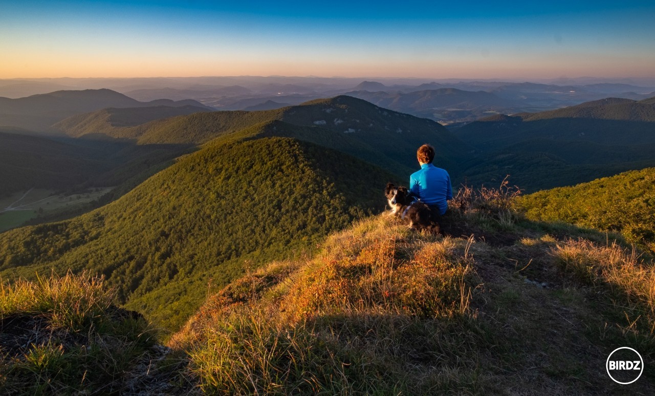 #sunset  #rucanie jelenov  #nejaka partia chlapov z dediny co v lese v tme opekali #mtb rock playlist #celovka na cestu