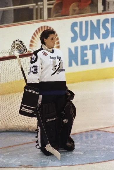Manon Rhéaume - prvá a jediná žena, čo kedy stála v bráne NHL tímu
