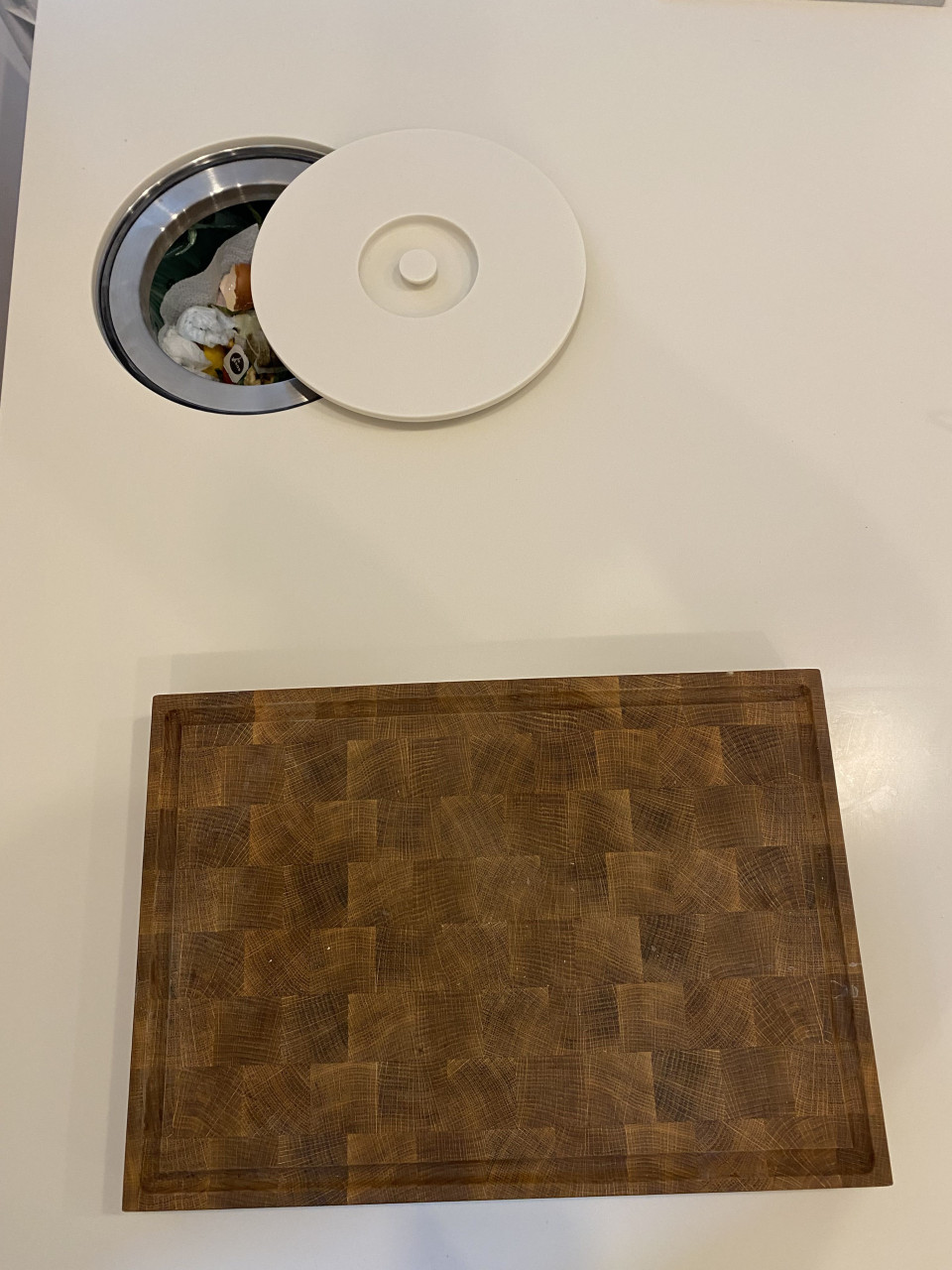 ano, smetak sa da aj na lepsie miesto dat ako pod fakin drez