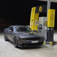 Pardón ak sa dnes v Trenčíne niekto zobudil z kludného spánku hahaha.

Keby to niekoho zaujímalo - Dodge Challanger RT widebody - 6,4 V8 362kw
Otvorené výfuky v preklade peklo.