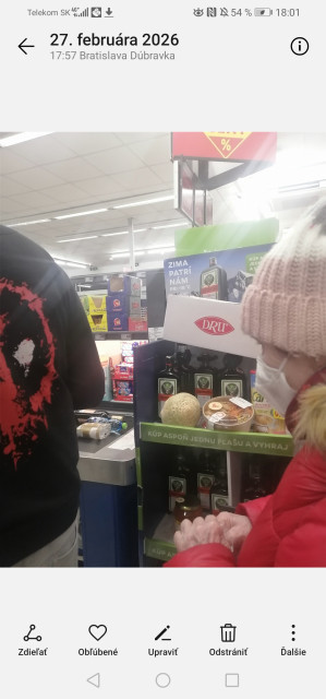 Hádaj kto nevyložil zeler. 