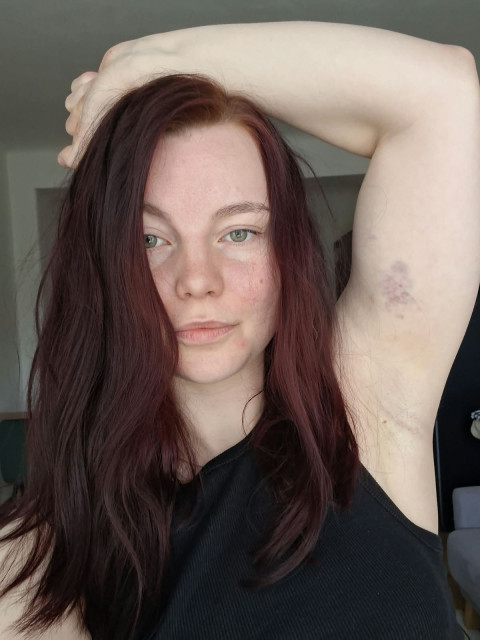 óda na armpit holdy :D