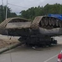 rusky tank radsej zahral mrtveho chrobaka ked pocul traktor