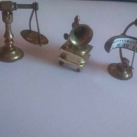 Pamätám si, ako som ako malá pozerala do toho výkladu a bola uchvátená týmito mini vecičkami. V podstate ma práve toto inšpirovalo, aby som začala vyrábať miniatúry. A po rokoch...nečakane... mi ich venoval ON