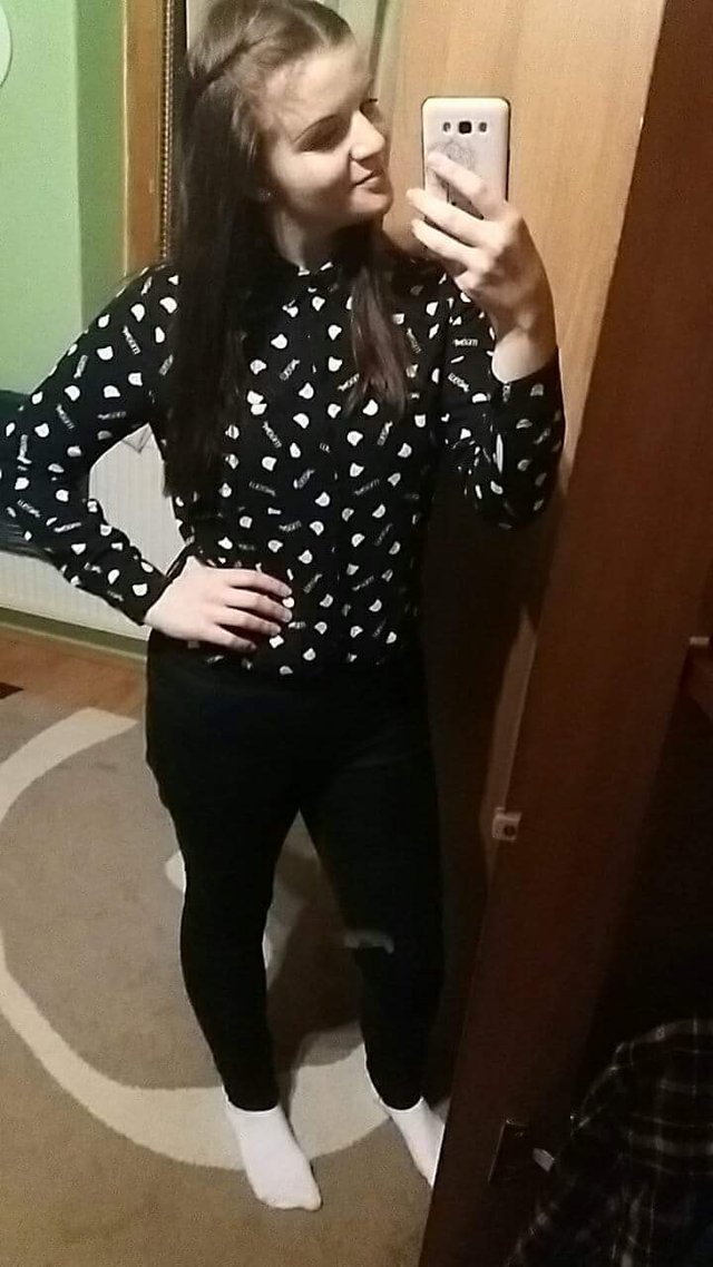 Mačičky sú život  (cmuk) .. a strašne rada som za slušnú :)