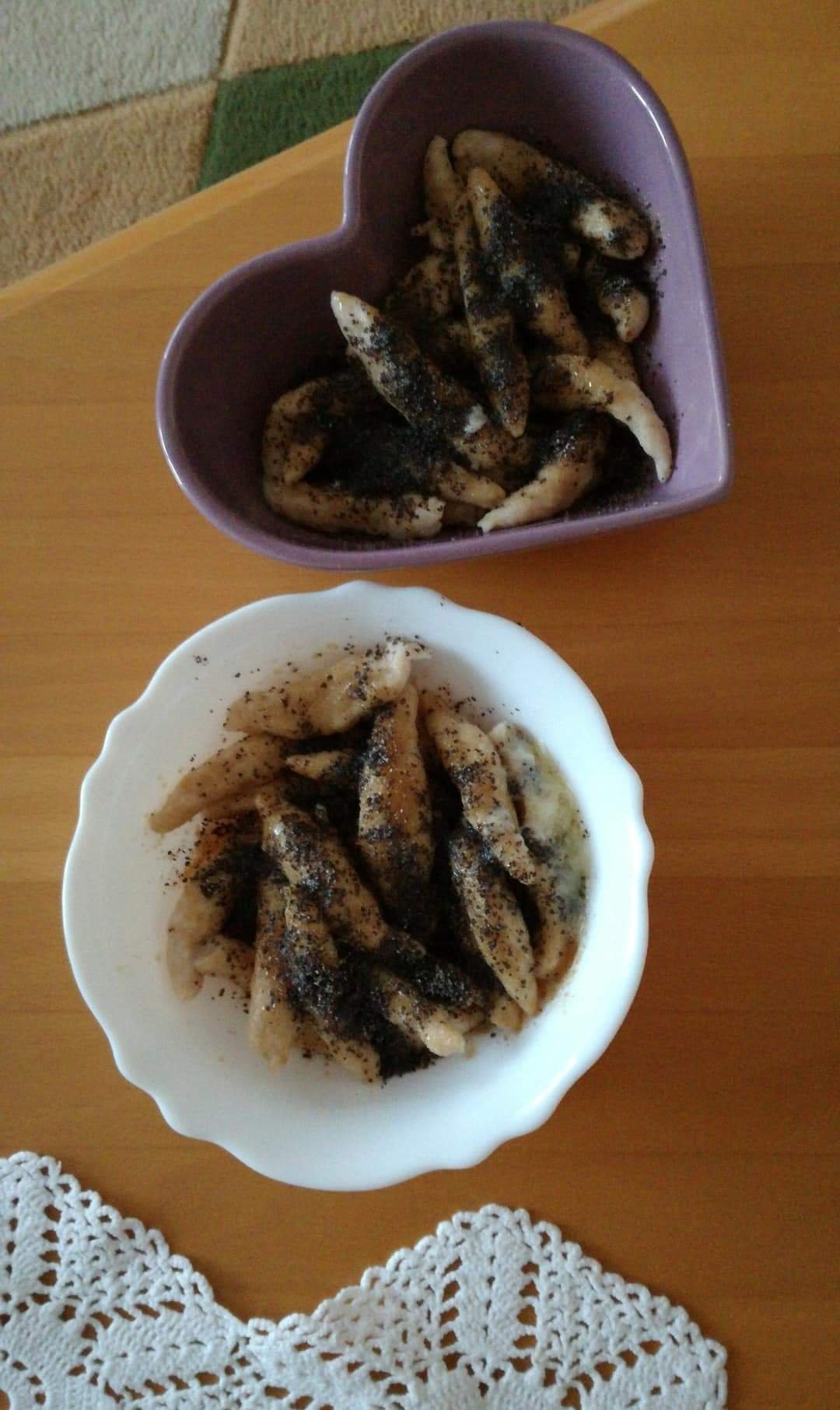 Dnes boli na obed fit tvarohové šúľance s makom :)
