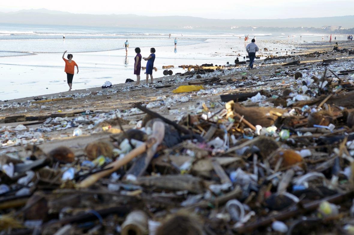 Bali 2018. Doba plastová. Zdroj: Reuters