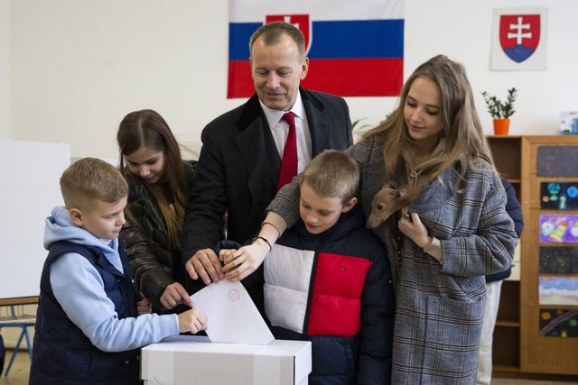 Prezervatív je pre chudobných. My sme rodina ! foto: TASR
