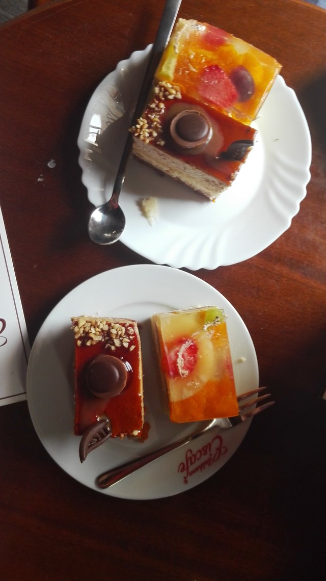 Vraj chudnem brucho, vraj sladké nejem... :D 
