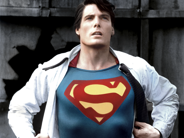Hrdinom je bežný človek, ktorý navzdory ohromným prekážkam nájde silu vytrvať a obšťastní iných. (Christopher Reeve)