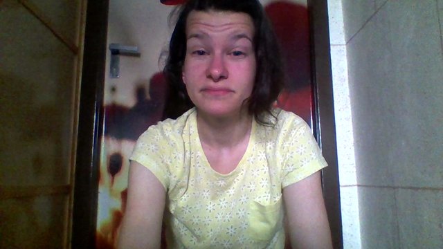  Som Vexlák, z pekla, čo naučí Vás lietať, 
hriech náš každodenný odfúkne Vás niekam, 
odkiaľ je sa ťažko dostať aj tak nenamietam. 
Nebo rozplakalo sa a podzemie mi tlieska!! ;)