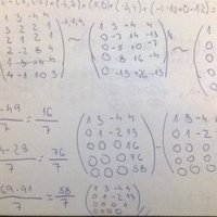Ľudia...však ma niekto zachráni a povie mi, ako náš profesor došiel k tej tretej zátvorke? :O prosím...som totálne zúfala :O nájde sa niekto ochotný, kto tomu rozumie?