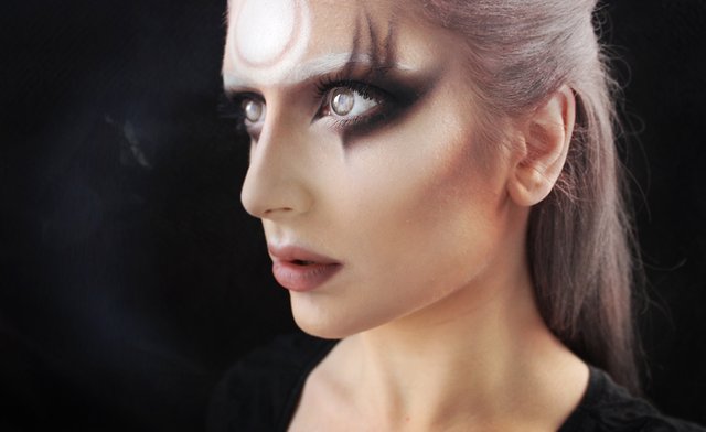 Diana je supis, ale najblizsie robim makeup cervenovlaseho champa :(