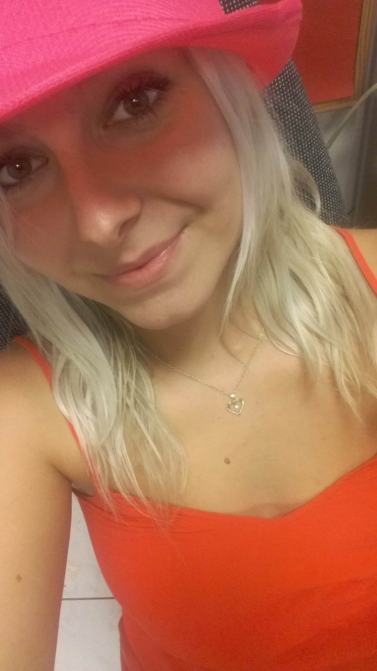 Zákazníčka mi priniesla koláčiky a klobúčik :)